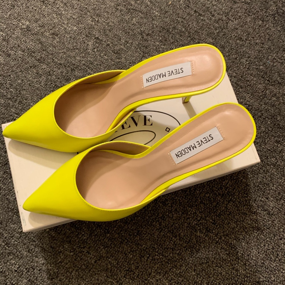 steve madden lime color new, never worn, size 8.5